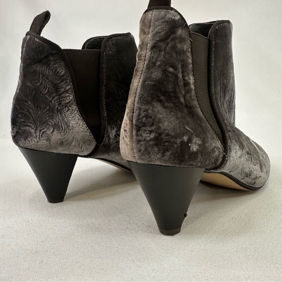 Sixtyseven Anthropologie Smoky Gray Velvet Floral Embossed Ankle Boots 6.5 - Picture 9 of 16